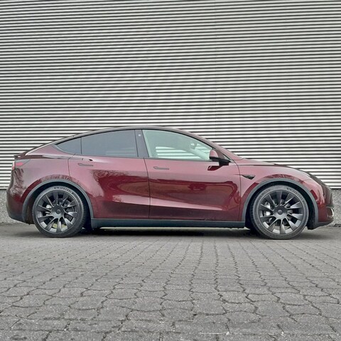 Tesla Model Y Long Range AWD (2023)