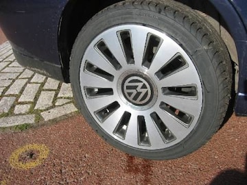 Volkswagen Polo Sedan 1.6 75pk (1998)