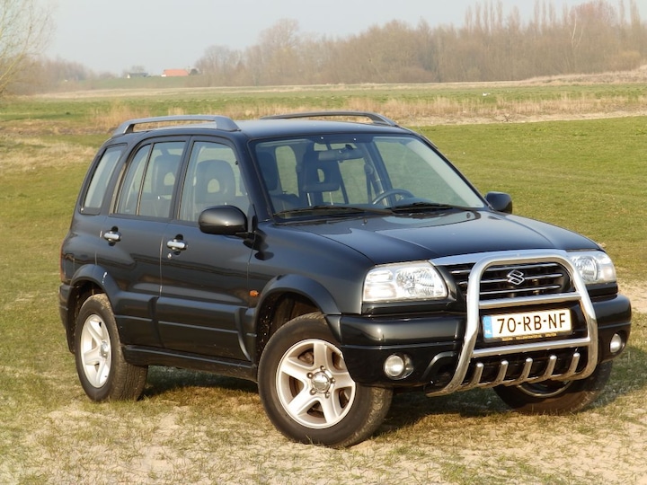 Suzuki Grand Vitara 2.0 (2005)