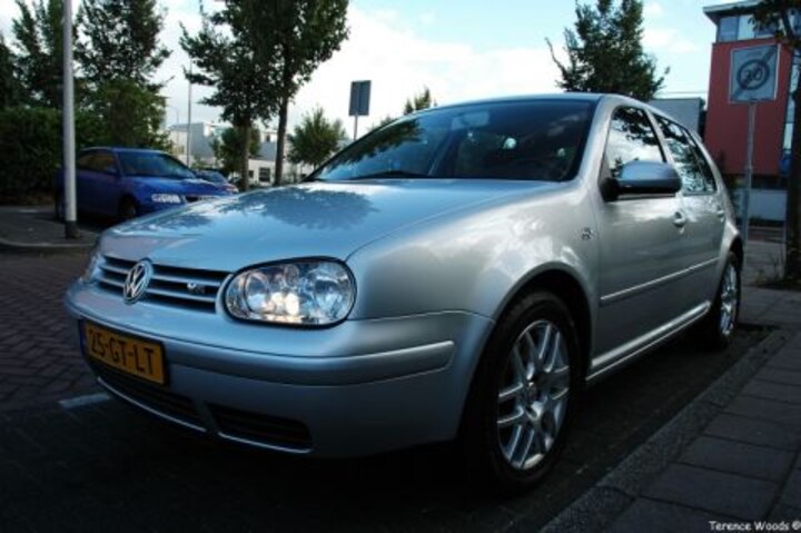 Volkswagen Golf 2.3 V5 Highline