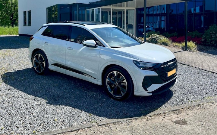 Audi Q4 e-tron 45 quattro S edition (2025)