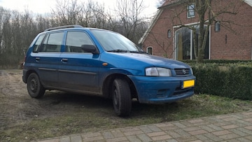 Mazda Demio 1.3 GLX Plus (1998)