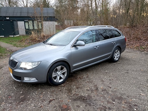 Skoda Superb Combi 1.6 TDI Greenline Active