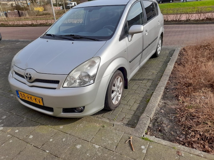 Toyota Corolla Verso 1.8 16v VVT-i Linea Luna (2005)