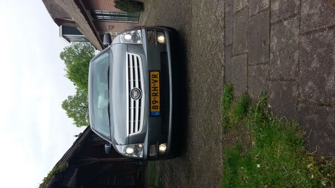 Cadillac STS 4.6 V8 Launch Edition