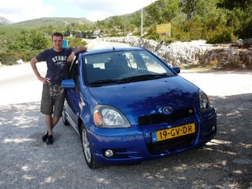 Toyota Yaris 1.5 16v VVT-i T Sport (2001)