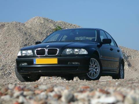 BMW 318i (1999)