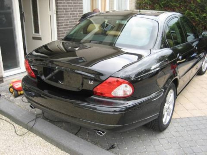 Jaguar X-Type 3.0 V6 Executive (2002)