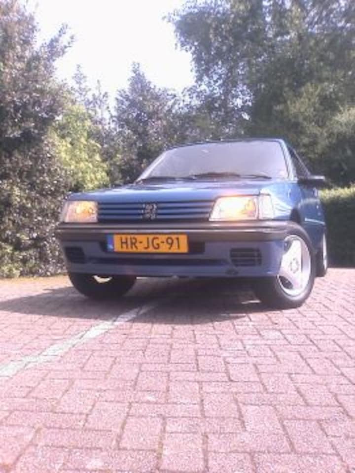 Peugeot 205 Forever 1.1i (1994)