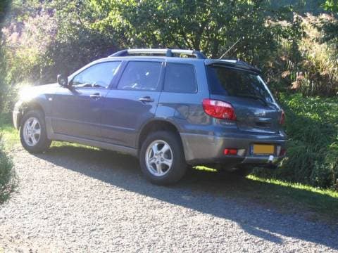 Mitsubishi Outlander 2.0 2WD Invite Plus (2005)