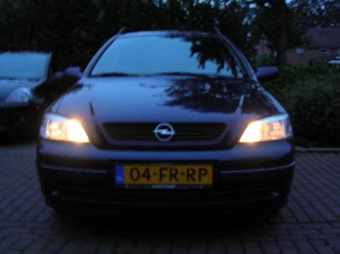 Opel Astra Stationwagon 1.6i-16V Pearl (2000)