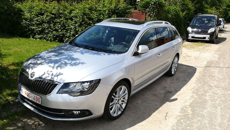 Skoda Superb Combi 2.0 TDI 170pk Elegance (2014)