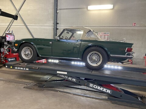 Triumph TR6