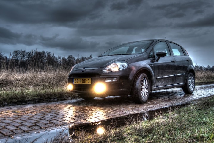 Fiat Punto Evo 1.4 Multiair 16v Dynamic (2011)