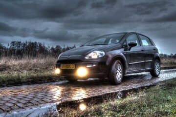 Fiat Punto Evo 1.4 Multiair 16v Dynamic (2011)