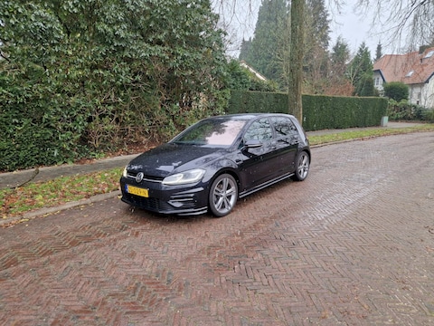 Volkswagen Golf 1.5 TSI 150pk Highline Business R
