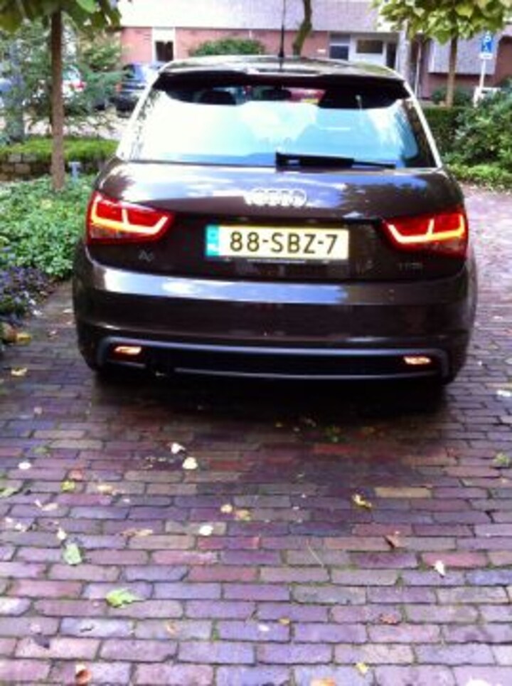 Audi A1 1.2 TFSI S-Edition (2011)