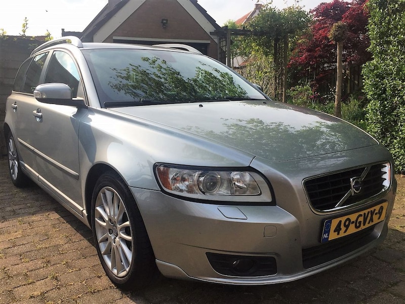 Volvo V50 2.0D Momentum (2008)