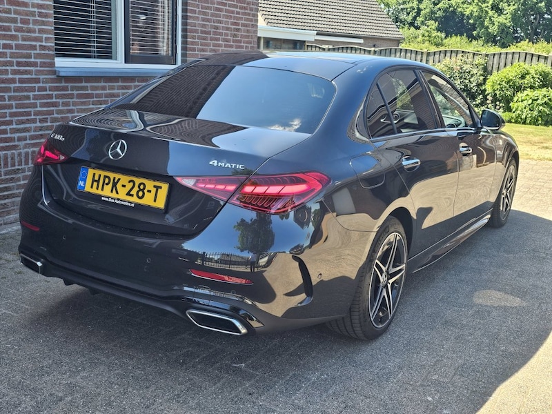 Mercedes-Benz C 300 e 4MATIC AMG Line (2023)