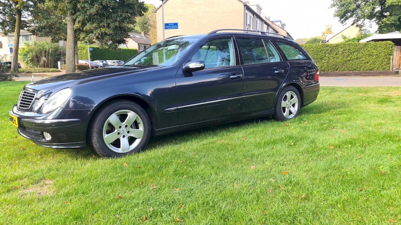 Mercedes-Benz E 320 Avantgarde Combi (2003)