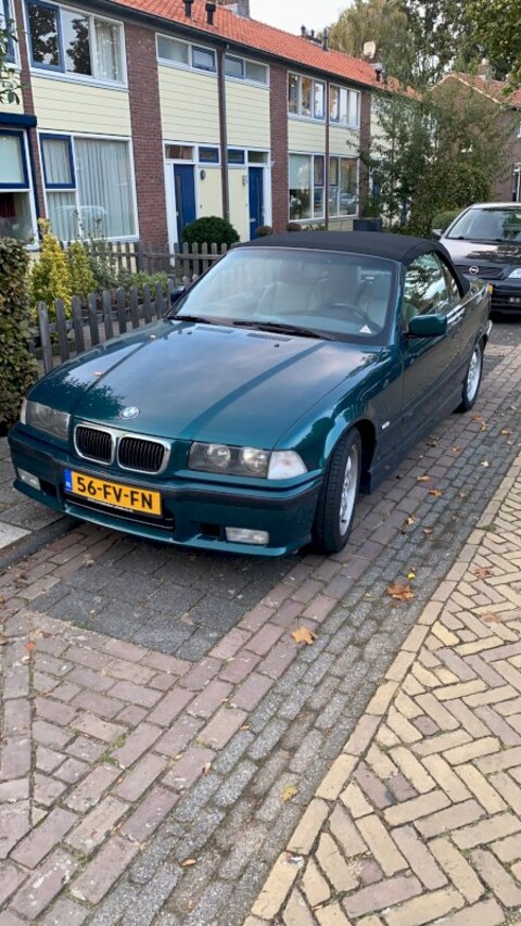 BMW 320i Cabrio Executive