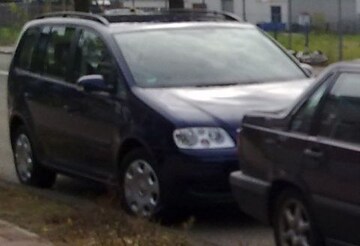 Volkswagen Touran 2.0 16V FSI Trendline (2006)