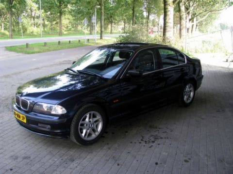 BMW 323i Executive (1998)