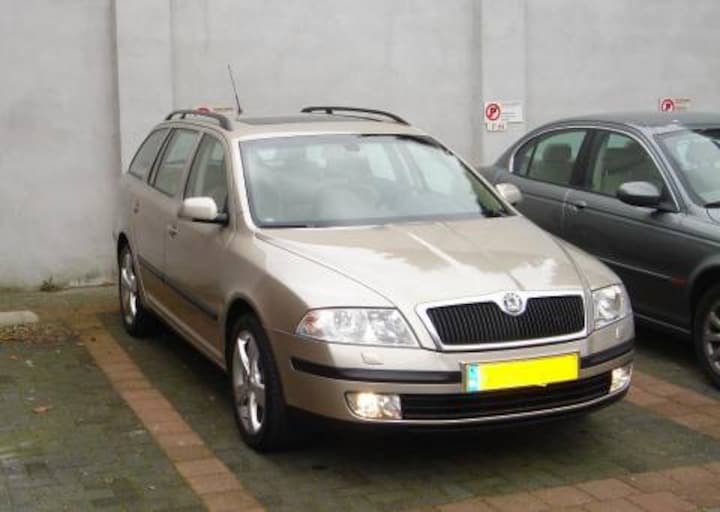 Skoda Octavia Combi 2.0 16V FSI Elegance (2005)