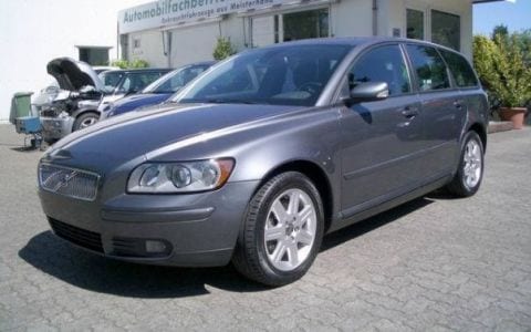 Volvo V50 2.4i Momentum (2004)