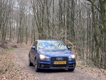 Audi A1 1.2 TFSI S-Edition (2011)