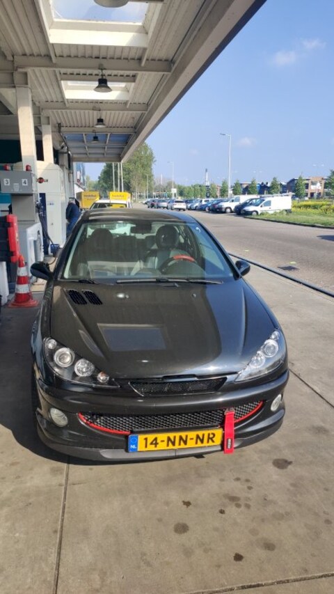 Peugeot 206 GTI 2.0-16V
