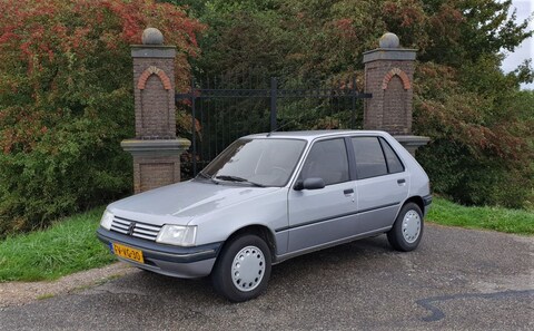 Peugeot 205 GT Automatic 1.6i