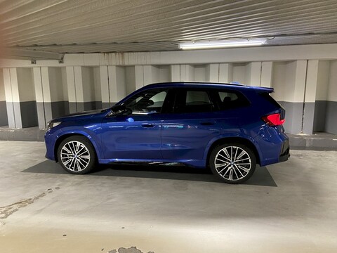 BMW iX1 xDrive30