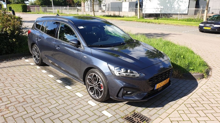 Ford Focus Wagon 1.5 EcoBoost 150pk ST Line Business (2020)