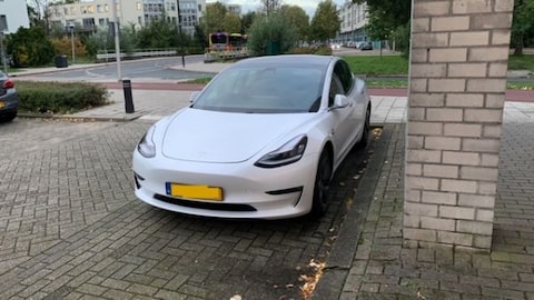 Tesla Model 3 Long Range AWD (2019)