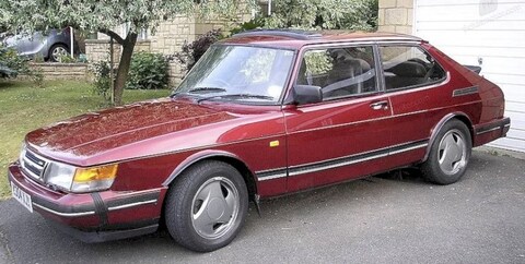 Saab 900i 16