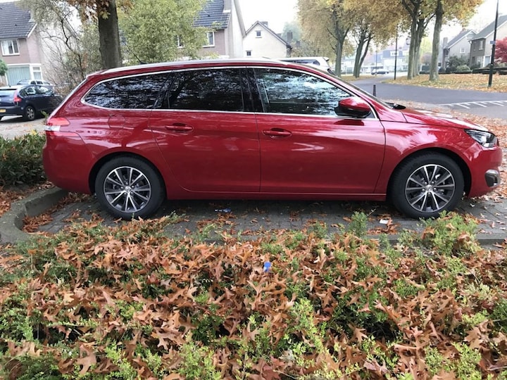 Peugeot 308 SW (2016)