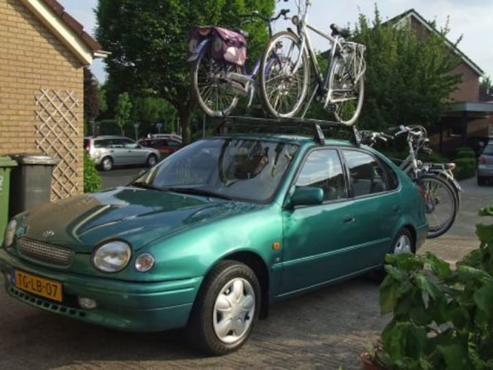 Toyota Corolla 1.6 Linea Luna (1998)
