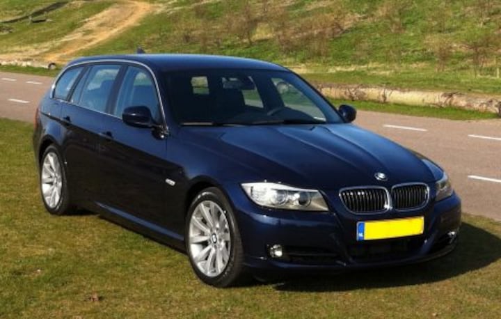 BMW 330i Touring Business Line (2011)