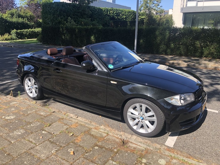 BMW 120d Cabrio High Executive (2010)