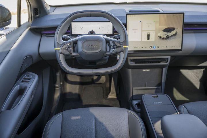 Lynk & Co 02