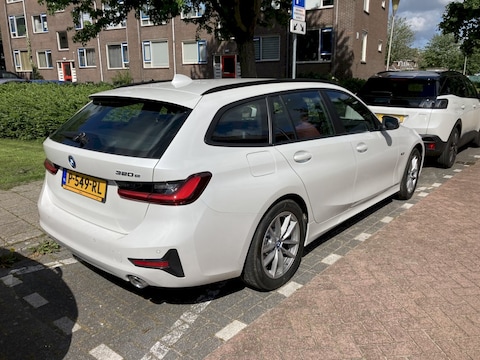 BMW 320e Touring Business Edition Plus