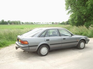 Toyota Carina II 1.6 XLi (1991)