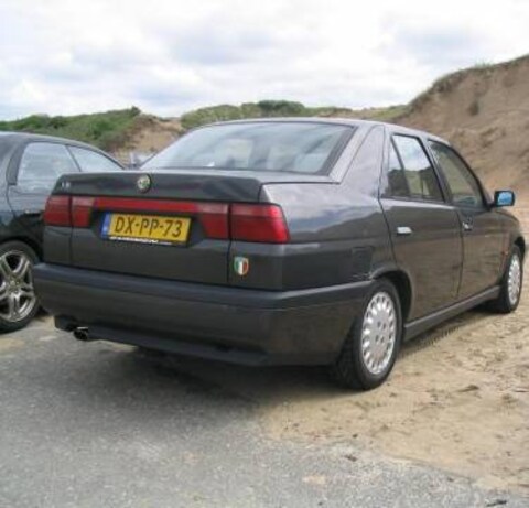 Alfa Romeo 155 2.5 V6 (1992)