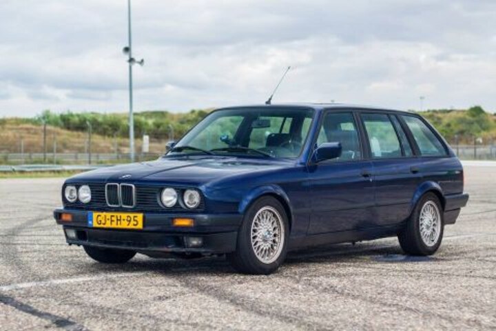 BMW 325i Touring
