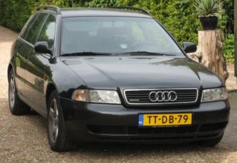 Audi A4 Avant 2.5 TDI Quattro (1998)