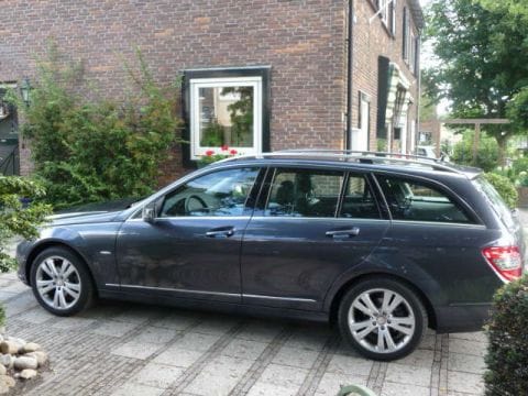 Mercedes-Benz C 180 CGI BlueEFFICIENCY Estate (2010)