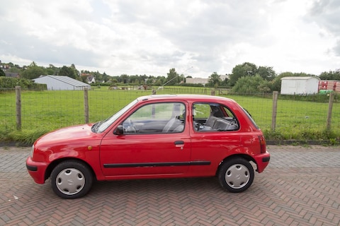 Nissan Micra (K11) 1.0E 3HB AUT E2