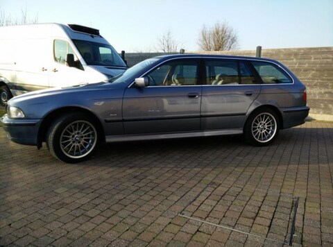 BMW 523i touring (2000)