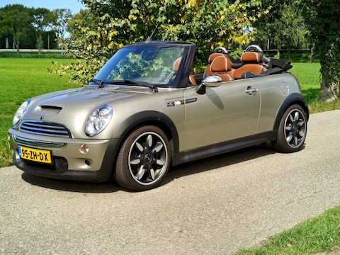 Mini Cabrio Cooper S Sidewalk